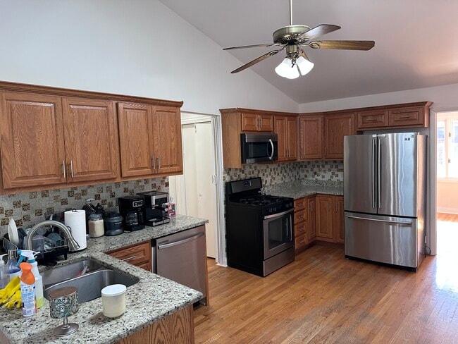 Building Photo - 5530 W 91st St