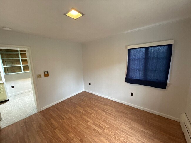 Building Photo - 1947 Marion St SE