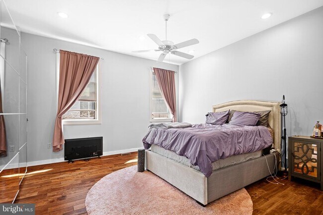 Primary Photo - 1227 N Franklin St