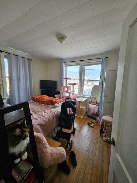 Building Photo - 155 Front St