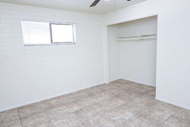 Building Photo - 3701 N 9th Pl