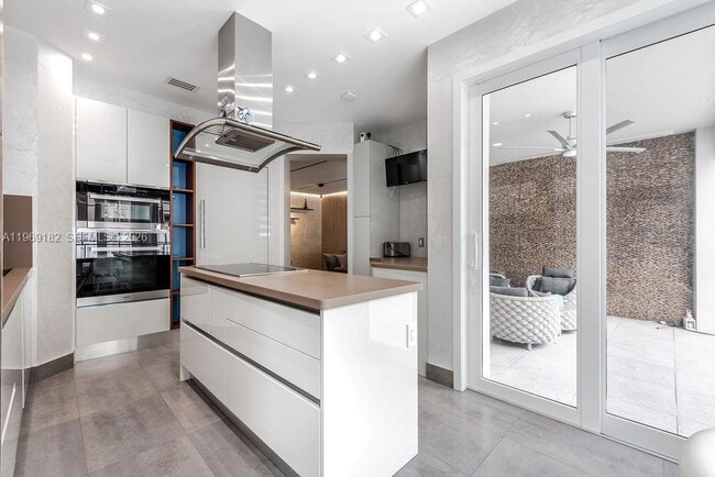 Building Photo - 3949 194th Ln