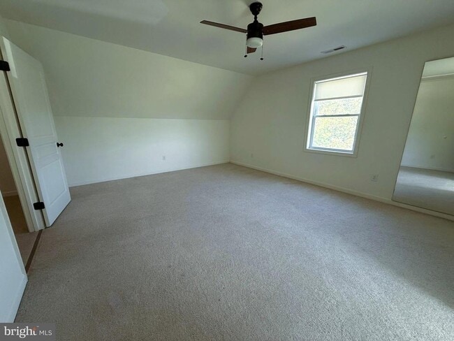 Building Photo - 14500 Cherry Ln