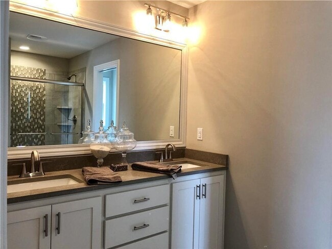 Building Photo - COMING SOON: Modern 3-Bedroom Townhome wit...