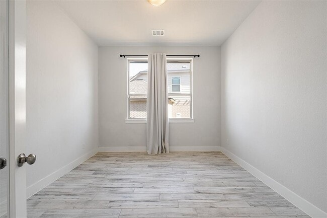 Building Photo - 259 Silver Pass