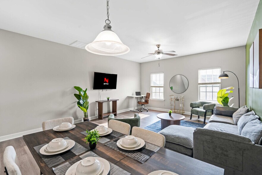 Building Photo - 12830 Delvin Castle Ct