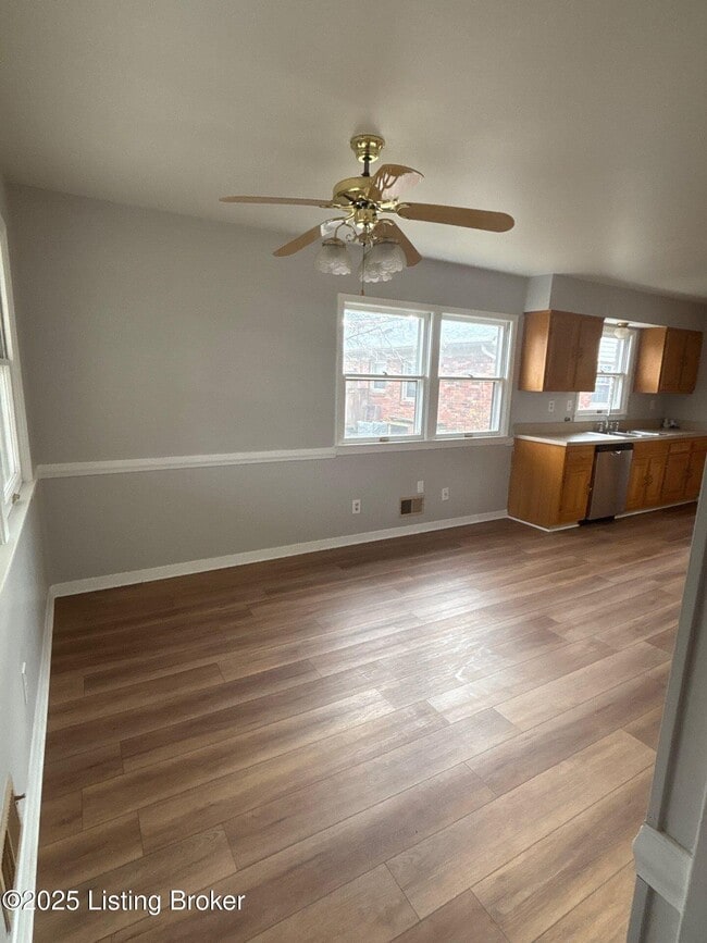 Building Photo - 1305 Abbeywood Rd