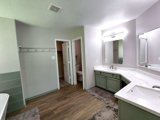 Building Photo - 23150 Quiet Heron Ct