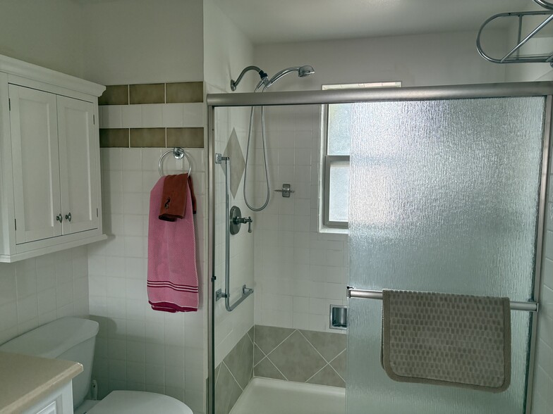 Building Photo - 469 S Paseo Lobo