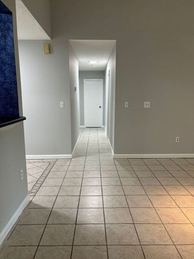 Building Photo - Available August 18th. REMODELED 3 BR/2 BA...