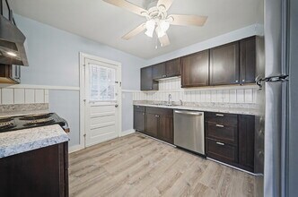 Building Photo - Updated 2-bedroom 1 bath with fenced in yard-PETS allowed-Norfolk