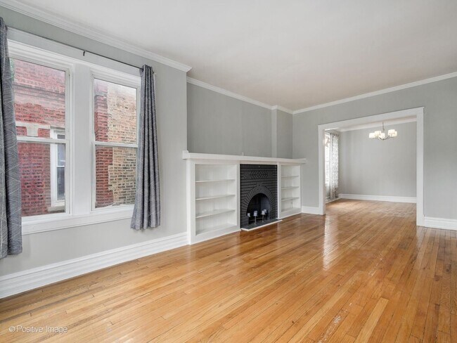 Building Photo - 4142 N Albany Ave