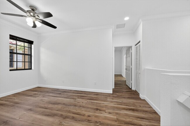 Building Photo - 10384 Wellington Parc Dr