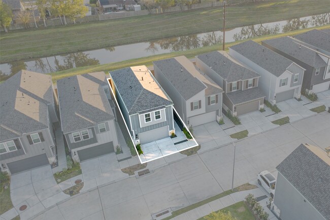 Building Photo - 14719 Silent Gulf Ave