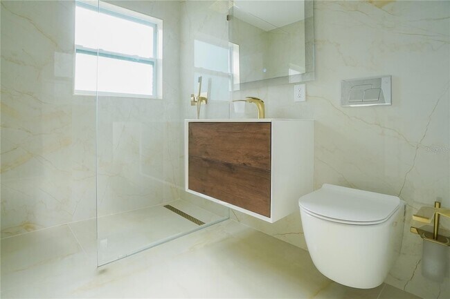 Building Photo - 6821 Marius Rd