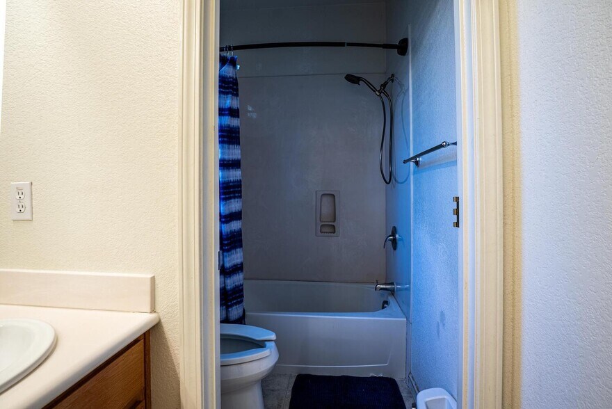 Building Photo - 820 Ben Ingram Ln