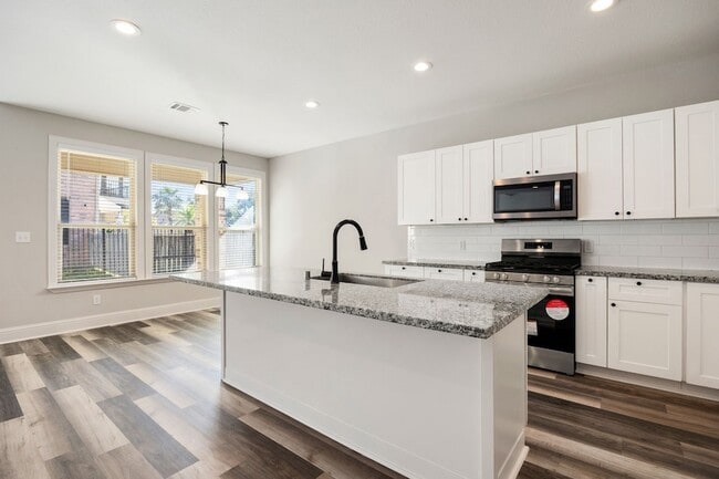 Building Photo - 5401 Zephyr Ln