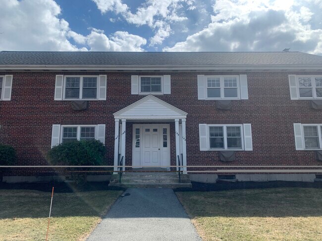 Building Photo - 145 Emerson Gardens Rd