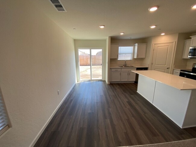 Building Photo - Tulare smart home, DR HORTON built home coming soon! Energy efficient