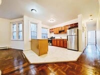 Building Photo - 4 bedroom in Bronx NY 10456