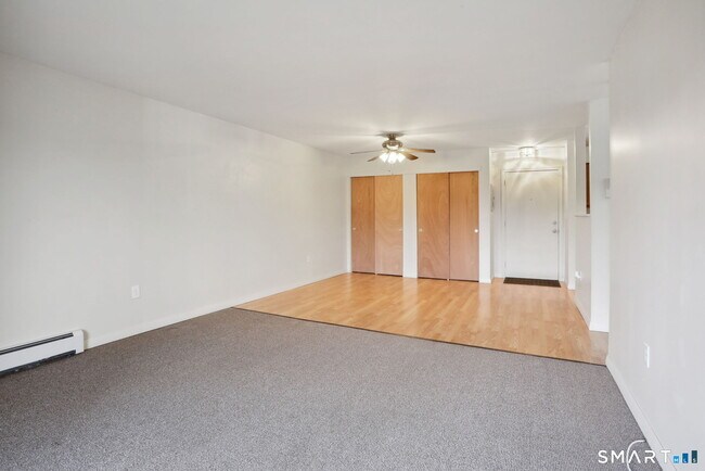 Building Photo - 2118 Cromwell Hills Dr