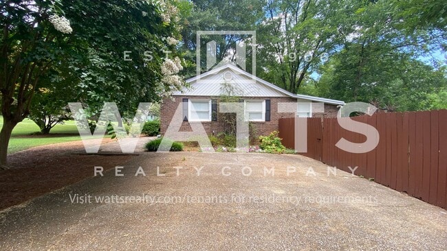 Building Photo - Wonderful 3 Bedroom Cottage in Crestline P...