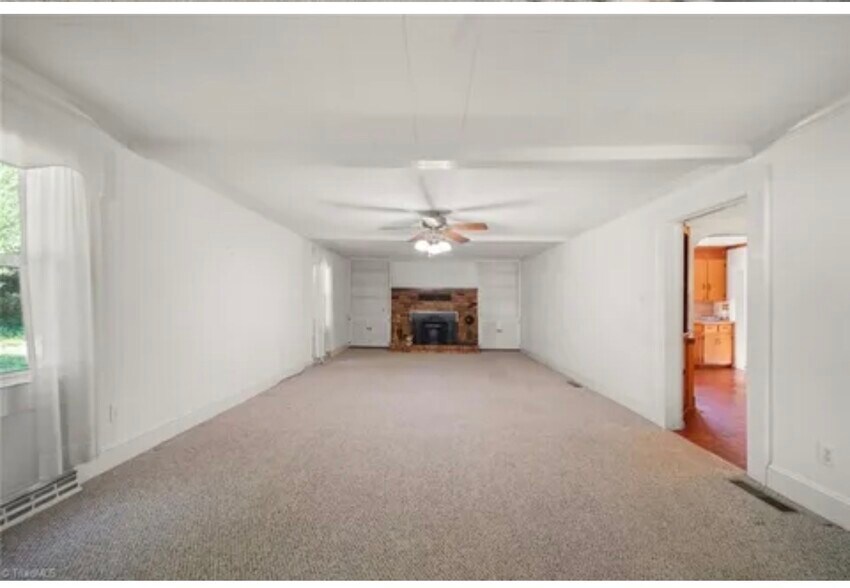 Building Photo - 103 Southview Dr