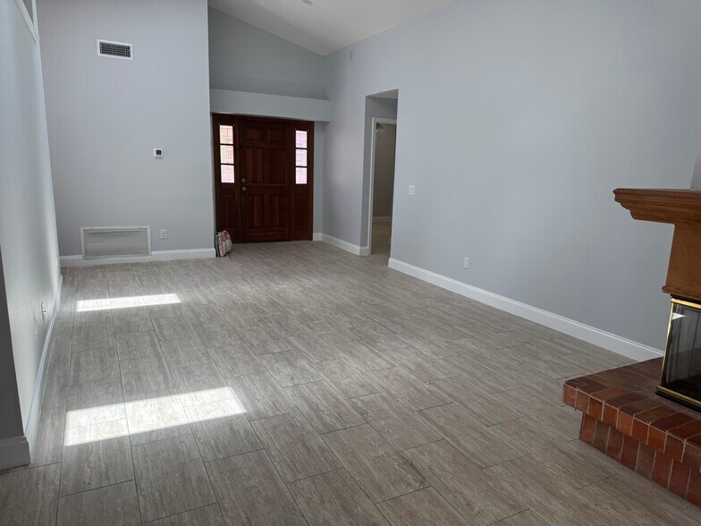 Building Photo - 1509 Springtime Loop