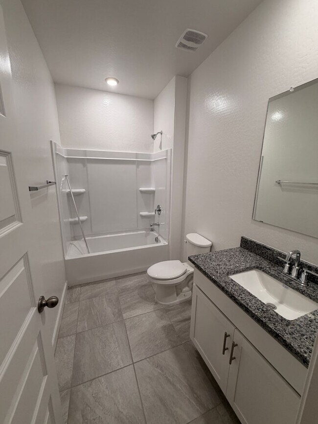 Building Photo - 1481 N Fenway Dr
