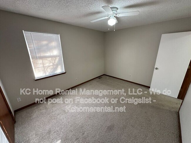 Building Photo - 225 Ottawa St