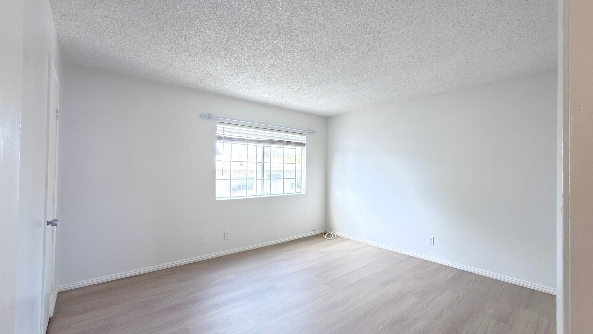 Building Photo - 20930 Parthenia St