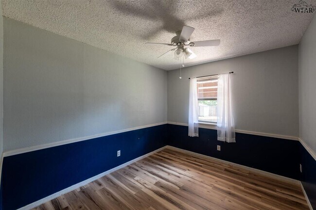 Building Photo - 4661 Briarwood Dr