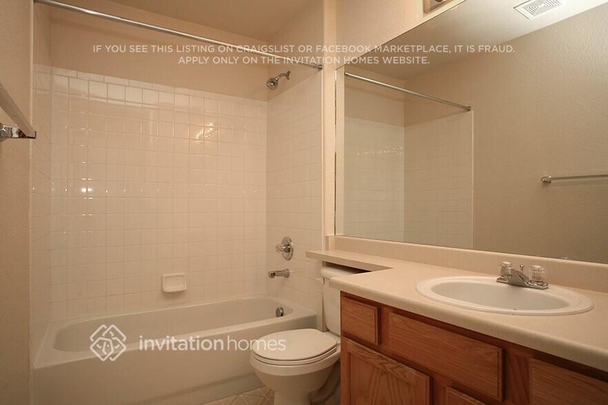 Building Photo - 2931 S Tower Way