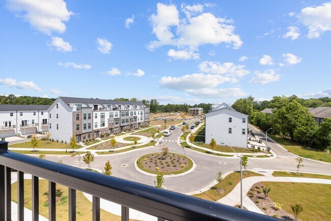 Building Photo - 2910 Kempthorne Rd