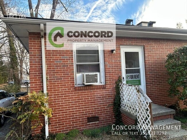 Building Photo - 705 Summit Ave