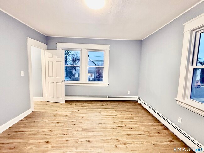 Building Photo - 85 Avery St