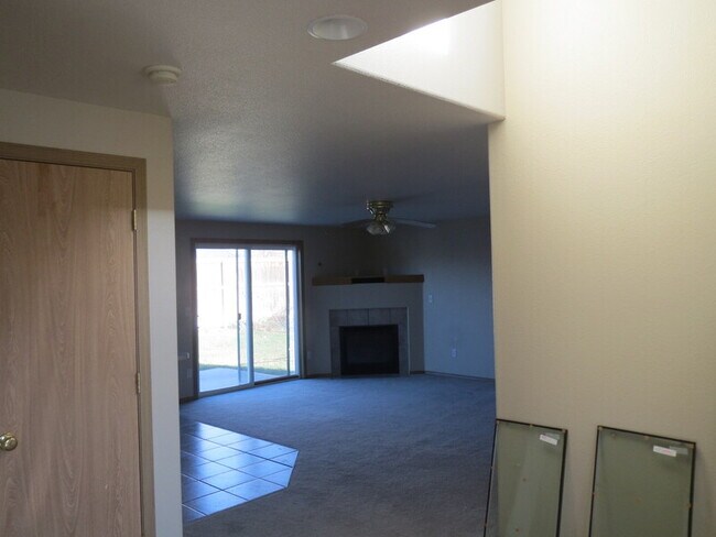 Building Photo - 7807 Vendovi Dr