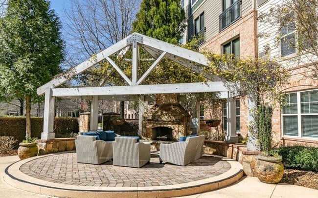 Building Photo - 1100 Ashwood Pkwy