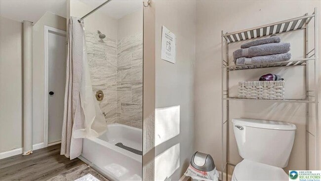 Building Photo - 115 White Oak Ct