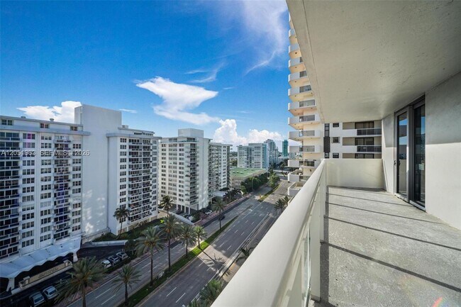 Building Photo - 5701 Collins Ave