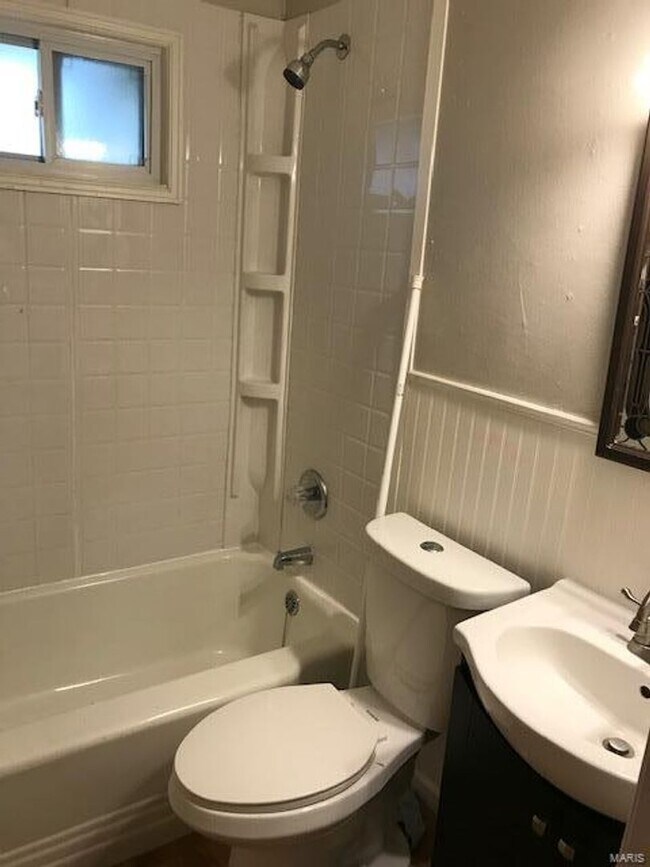 Building Photo - 1509 Comet Dr