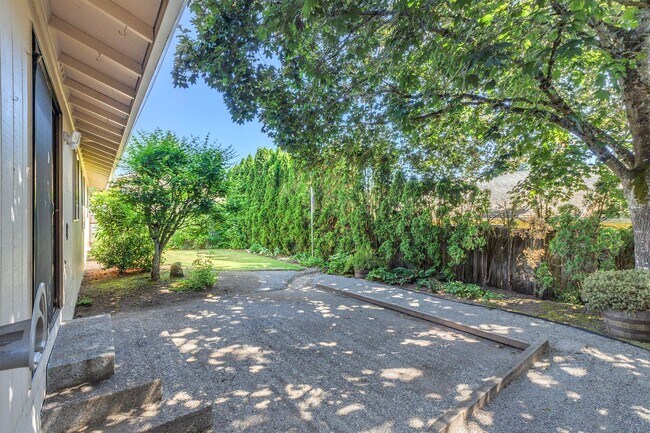 Building Photo - Single-Level Living Near South Hillsboro's Best Amenities