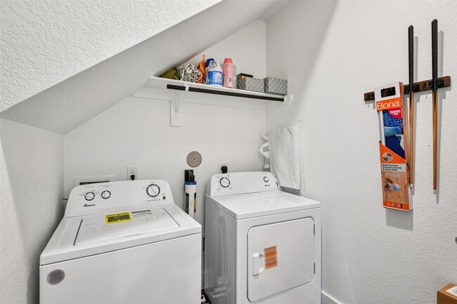 Building Photo - 4806 Sand Clouds Dr