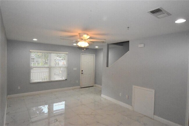 Building Photo - 4663 SW 48th Dr