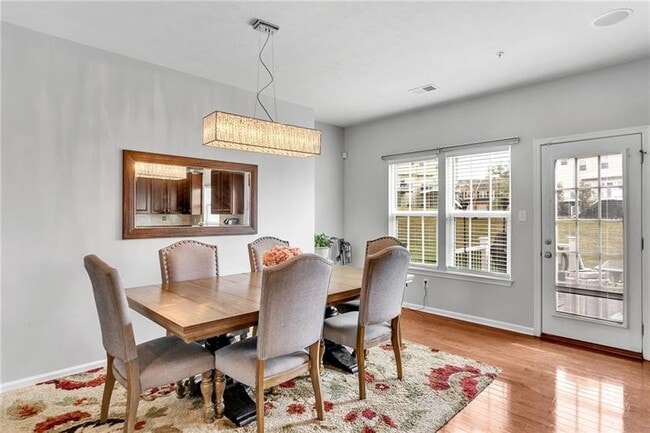 Building Photo - 356 Sunrise Dr