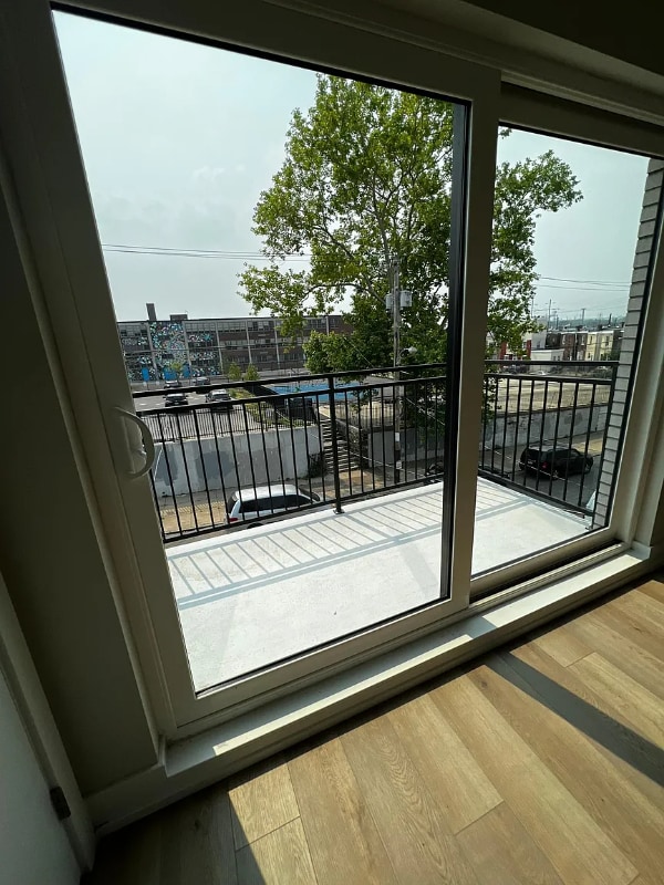 Building Photo - 719 N 35th St