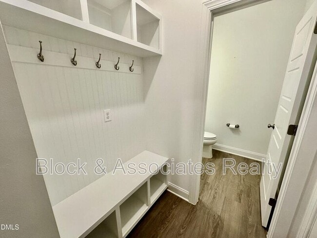 Building Photo - 2093 Maggie Vly Dr