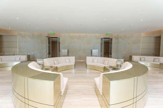 Building Photo - 18975 Collins Ave