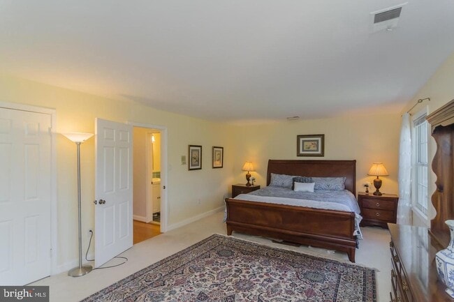 Building Photo - 7628 Westlake Terrace