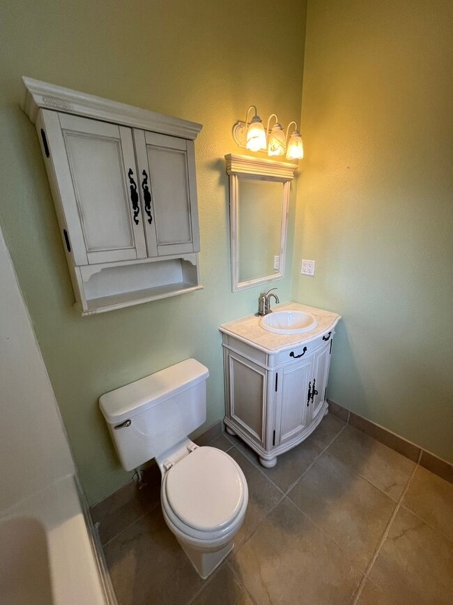 Building Photo - *Half-Off 1st Month's Rent!* Two Bedroom C...